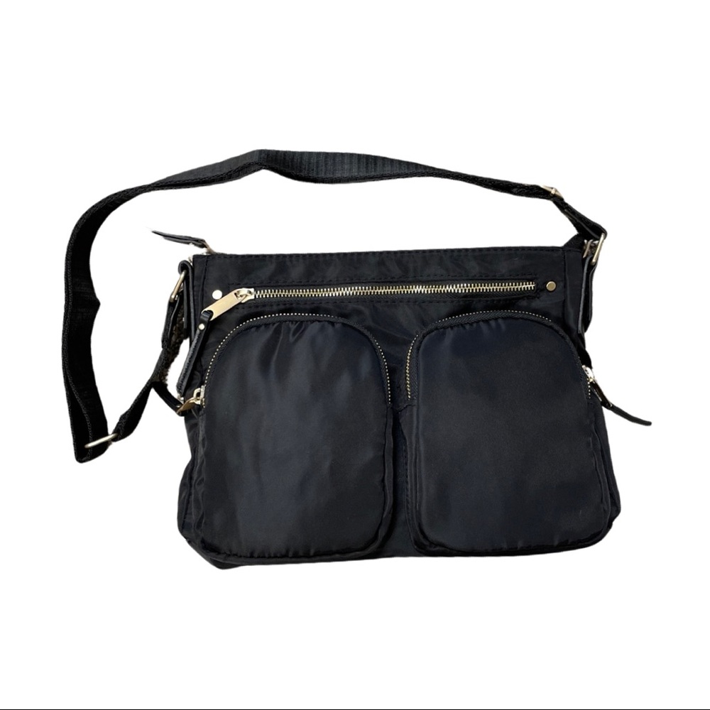 Brand New Adjustable Shoulder Strap Purse Black and Gold Color